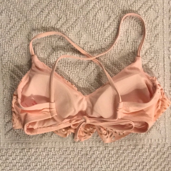 NWOT Laser Cut Crisscross Bandeau Bikini Top - Picture 4 of 7